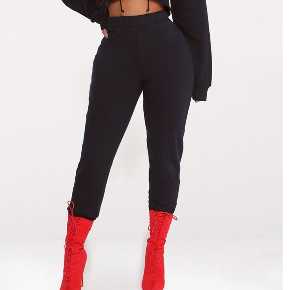 SOLD ❤️ PLT Shape Black Elastic Bottom Joggers
